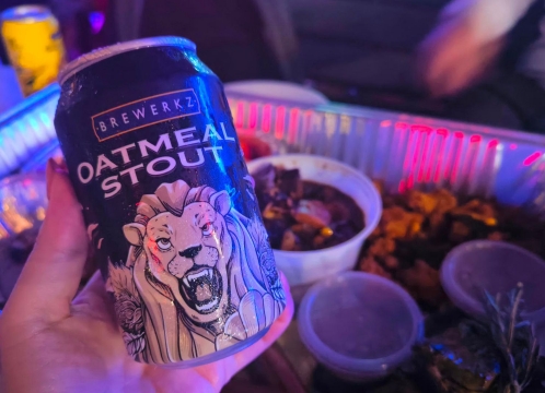 船上で楽しむ！BREWERKZの軽食付き